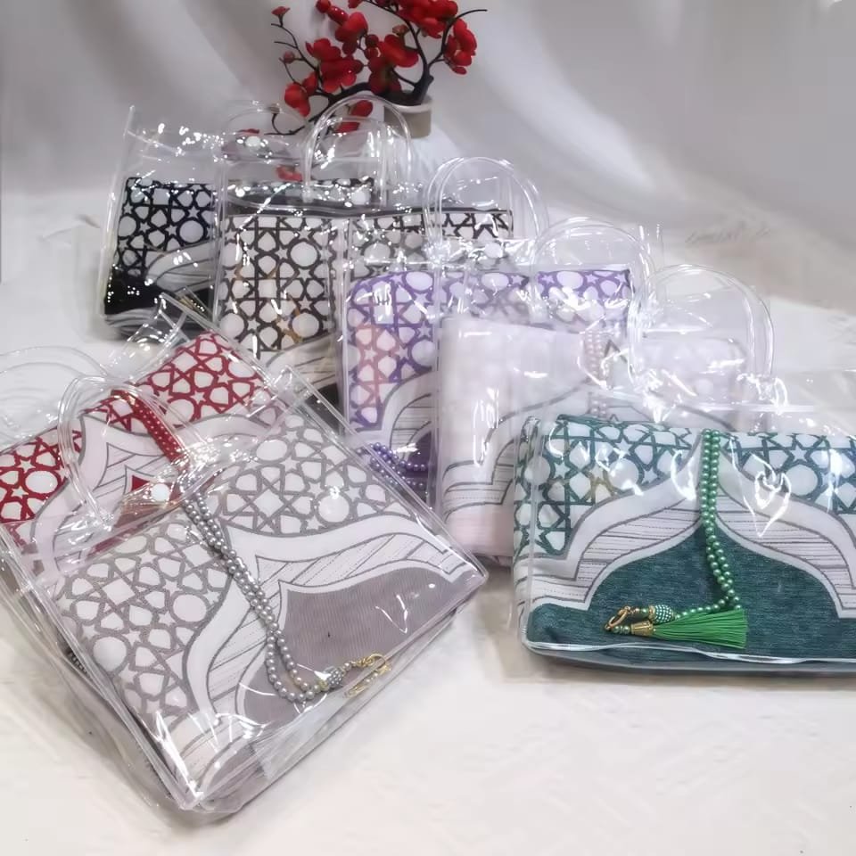 Muslim Prayer Rug and Beads with Portable Elegant Bag